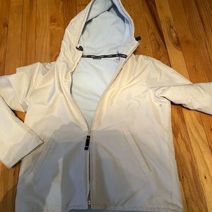 Used but good condition kids old navy jacket. Fleece lining in light blue.